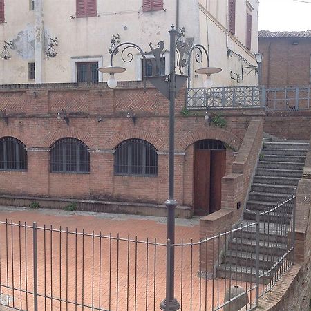 B&B Duccio Di Buoninsegna Siena Exterior foto